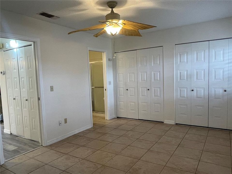 Active With Contract: $135,000 (1 beds, 1 baths, 800 Square Feet)