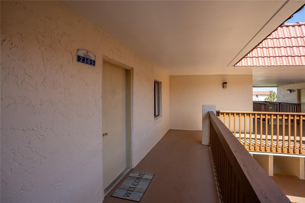 For Sale: $435,000 (2 beds, 2 baths, 878 Square Feet)