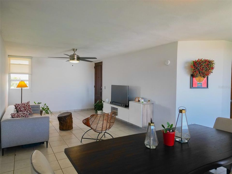 Recently Sold: $278,000 (3 beds, 2 baths, 1402.78 Square Feet)