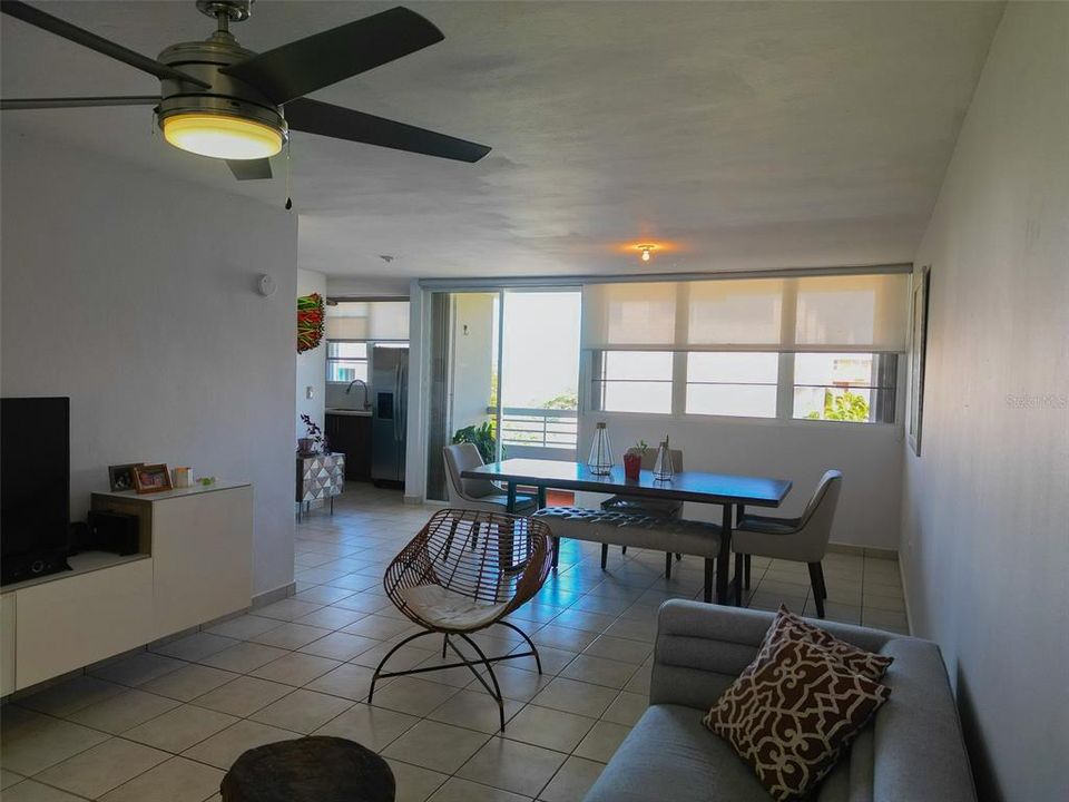 Vendido Recientemente: $278,000 (3 camas, 2 baños, 1402.78 Pies cuadrados)