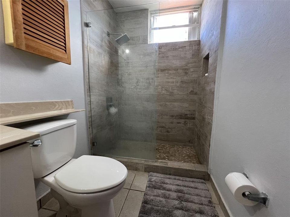 Recently Sold: $278,000 (3 beds, 2 baths, 1402.78 Square Feet)