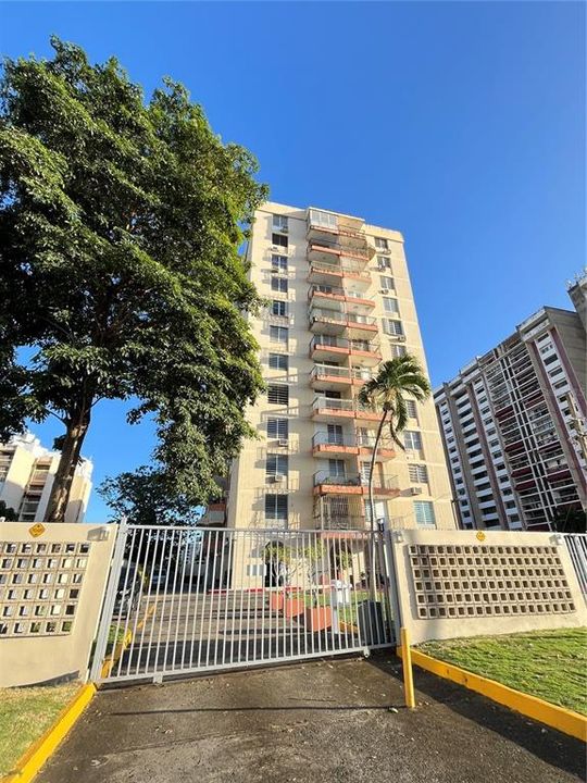 Vendido Recientemente: $110,000 (2 camas, 1 baños, 907 Pies cuadrados)