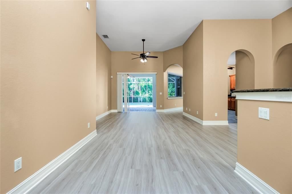 Active With Contract: $530,000 (4 beds, 3 baths, 2530 Square Feet)