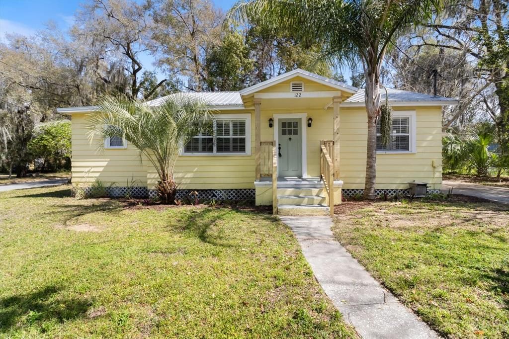 Recently Sold: $200,000 (2 beds, 1 baths, 912 Square Feet)