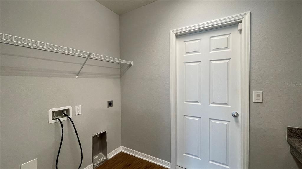 Recently Rented: $1,995 (3 beds, 2 baths, 1621 Square Feet)