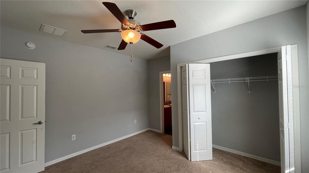 Recently Rented: $1,995 (3 beds, 2 baths, 1621 Square Feet)