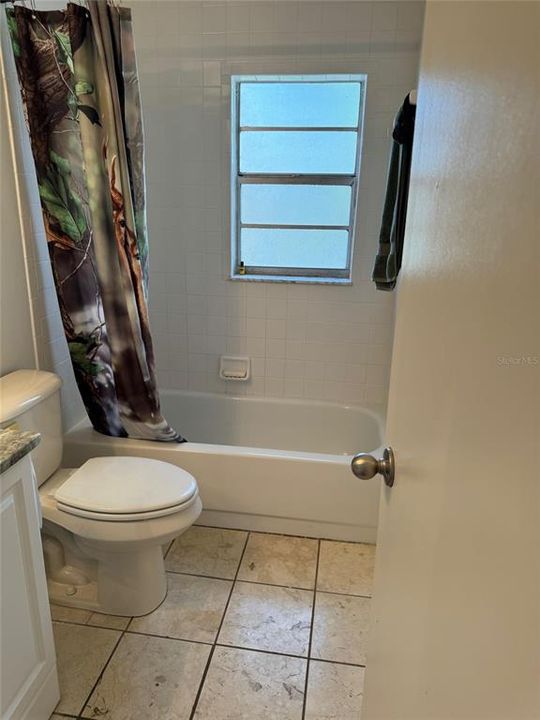 For Sale: $130,000 (2 beds, 1 baths, 891 Square Feet)