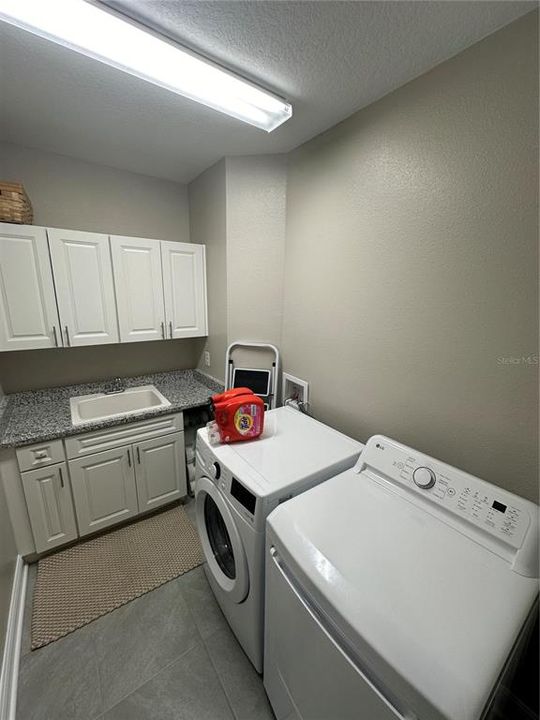 For Rent: $3,300 (2 beds, 2 baths, 1657 Square Feet)