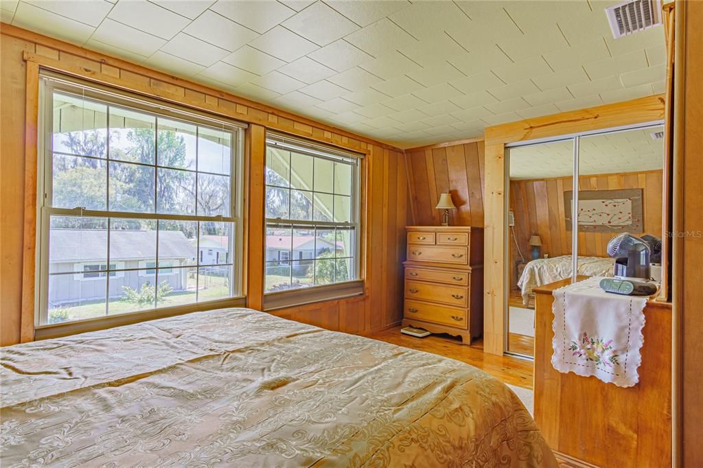Недавно продано: $199,900 (3 спален, 1 ванн, 1230 Квадратных фут)