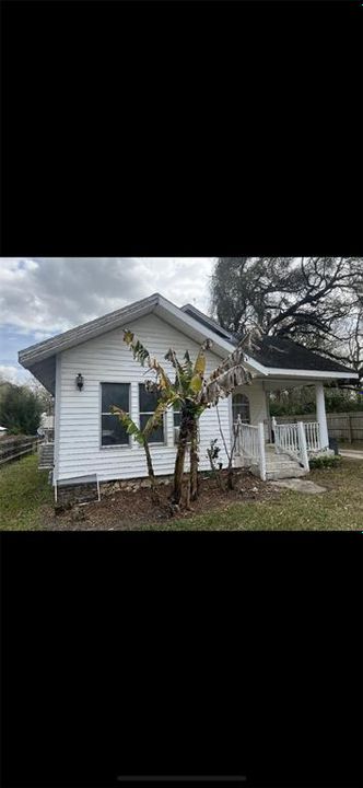 Recently Sold: $145,000 (3 beds, 1 baths, 1311 Square Feet)