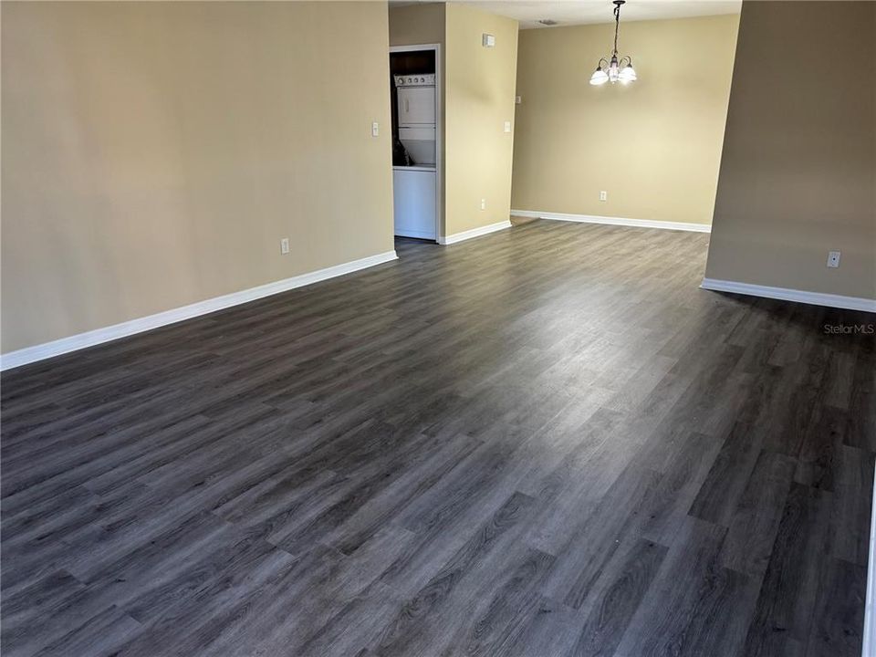 Recently Rented: $1,300 (1 beds, 1 baths, 753 Square Feet)