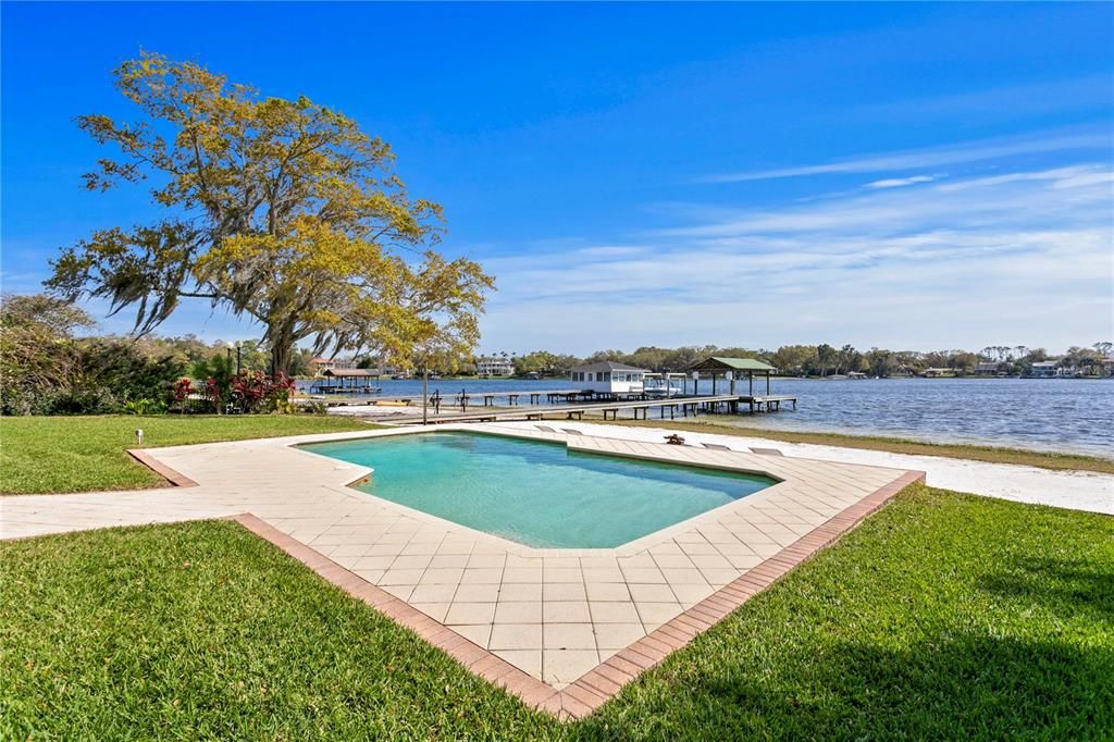 Recently Sold: $1,800,000 (5 beds, 4 baths, 4200 Square Feet)