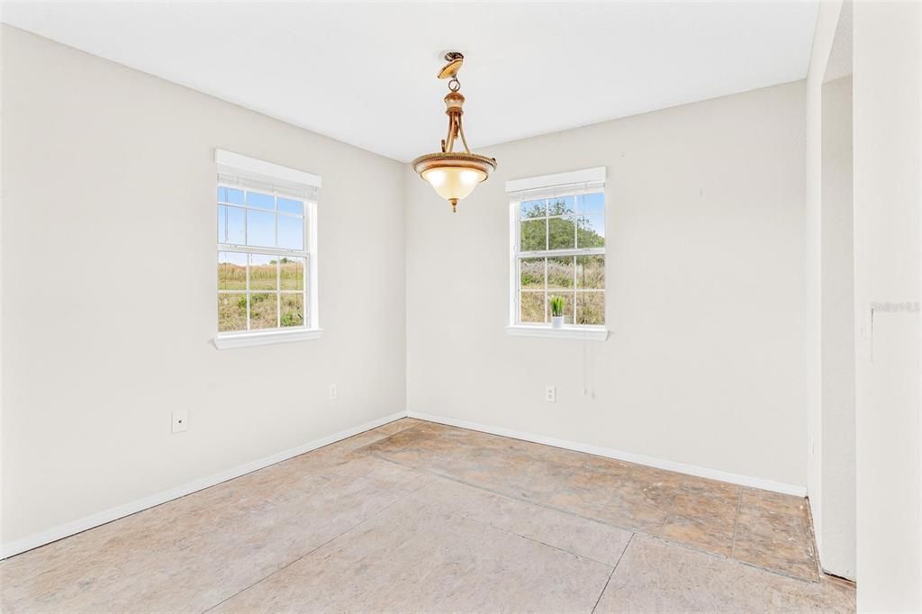 Dining Area overlooking Pasture