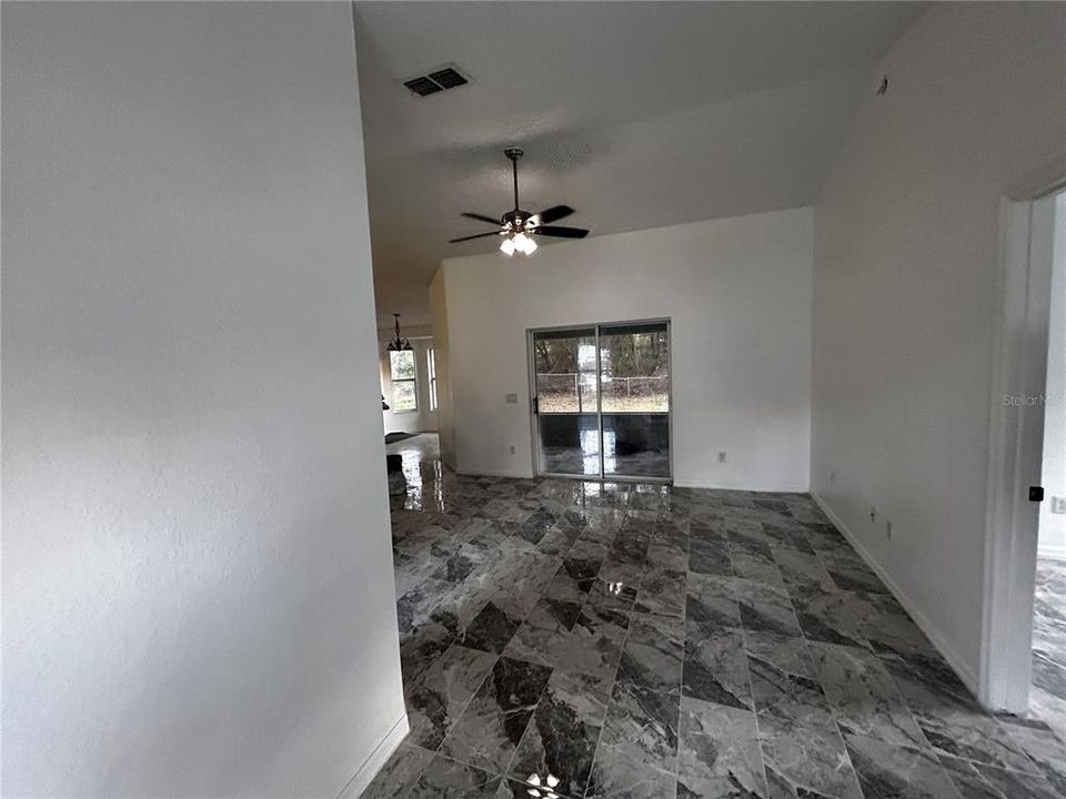 Recently Rented: $2,000 (3 beds, 2 baths, 1557 Square Feet)