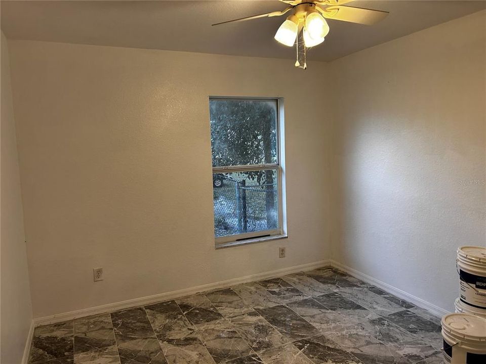 For Rent: $2,000 (3 beds, 2 baths, 1557 Square Feet)