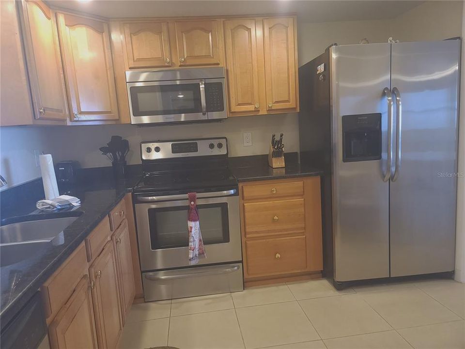 В аренду: $3,000 (1 спален, 1 ванн, 869 Квадратных фут)