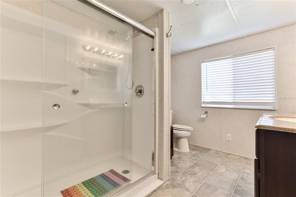 最近售出: $121,499 (2 贝兹, 1 浴室, 672 平方英尺)