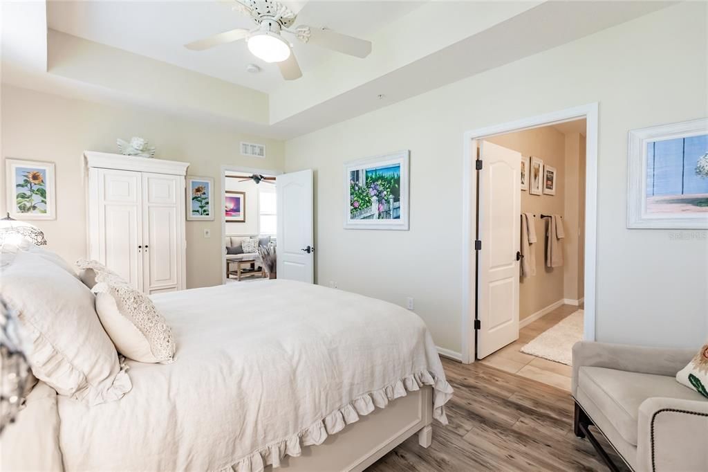 Active With Contract: $405,595 (2 beds, 2 baths, 1397 Square Feet)