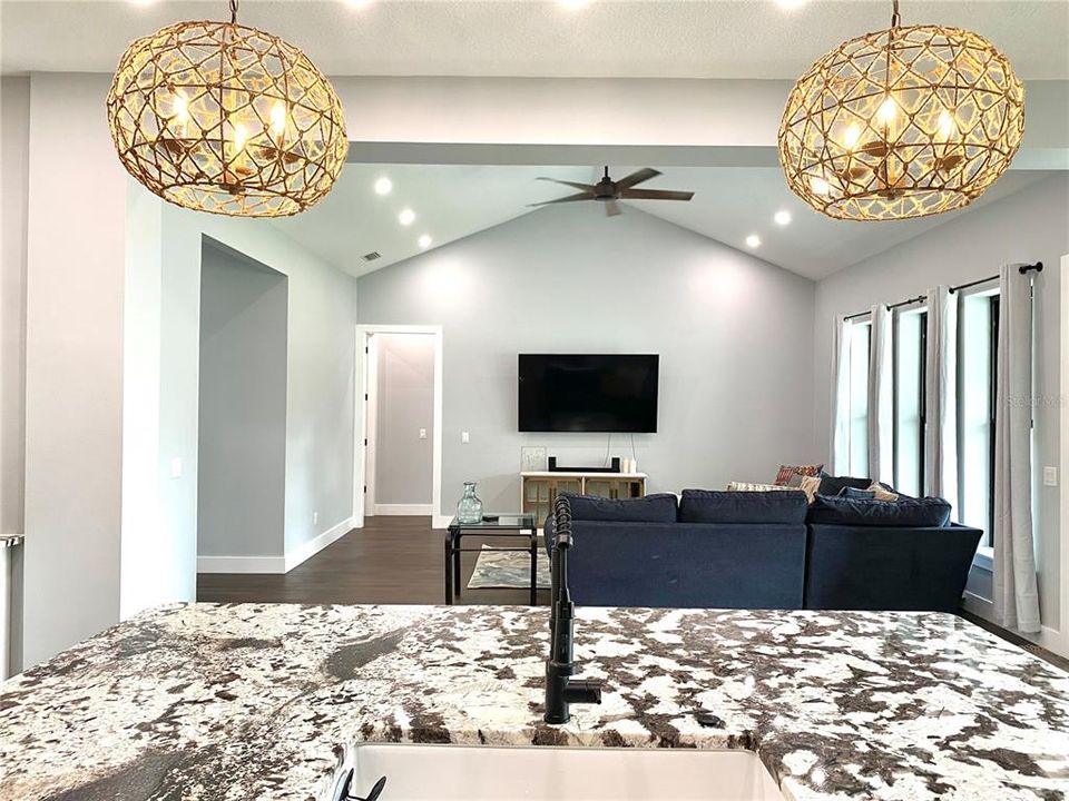 Recently Sold: $683,000 (4 beds, 2 baths, 2594 Square Feet)
