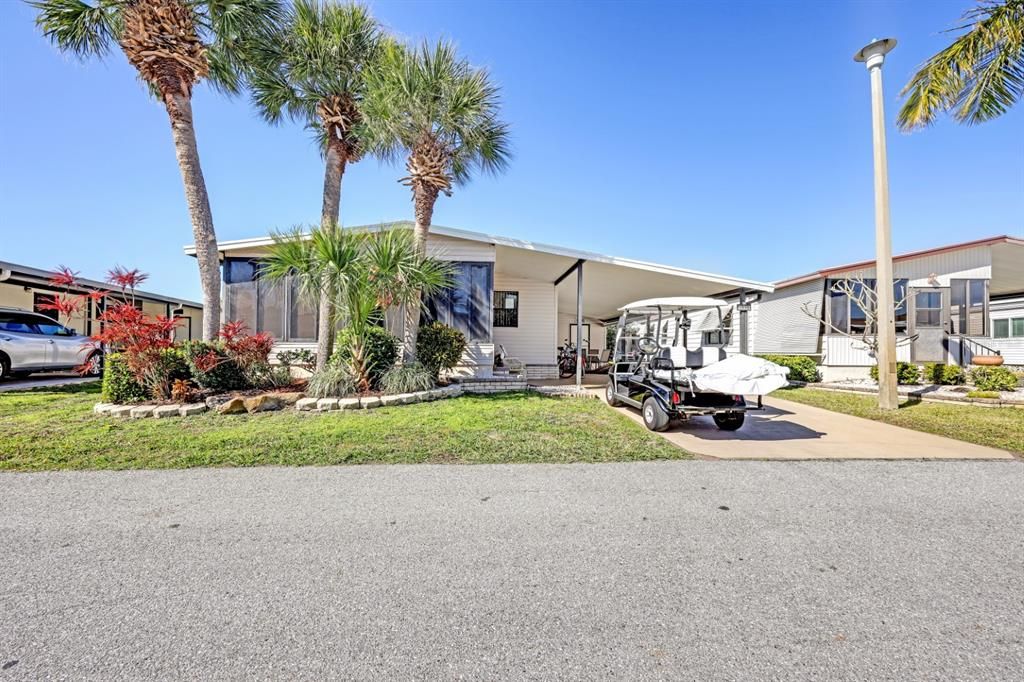 Active With Contract: $149,500 (2 beds, 2 baths, 1056 Square Feet)