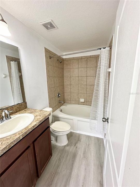 Недавно арендовано: $1,800 (3 спален, 2 ванн, 1393 Квадратных фут)