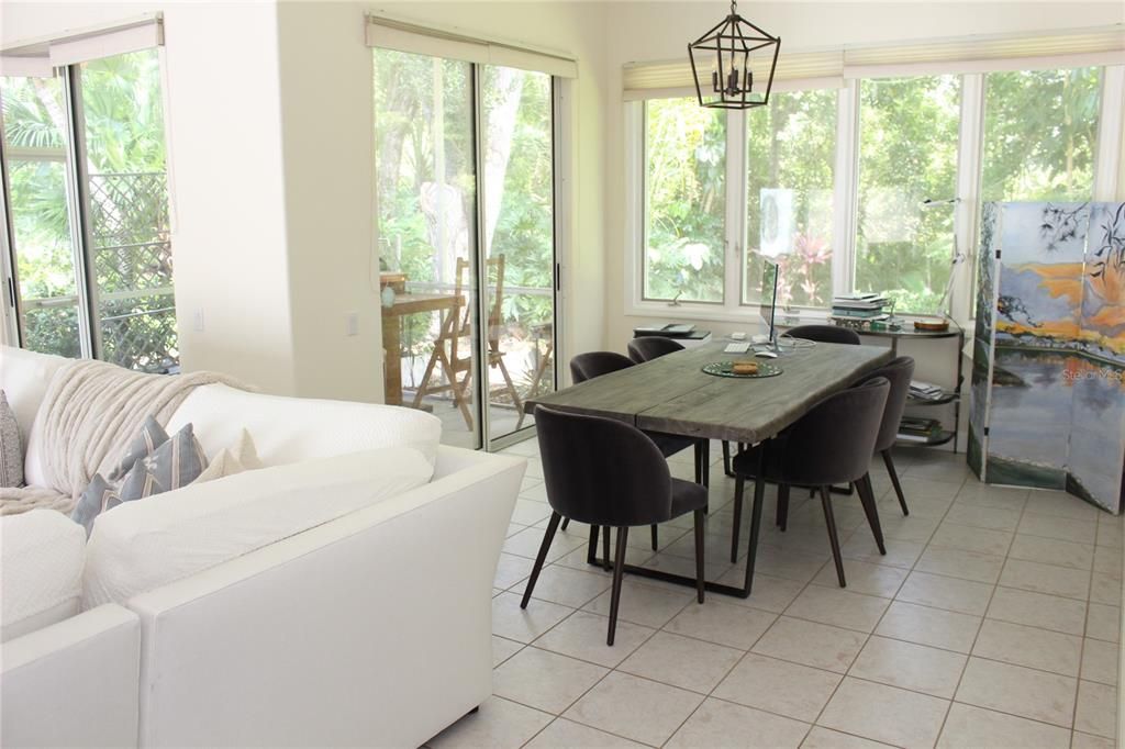 Dining room with Garden View