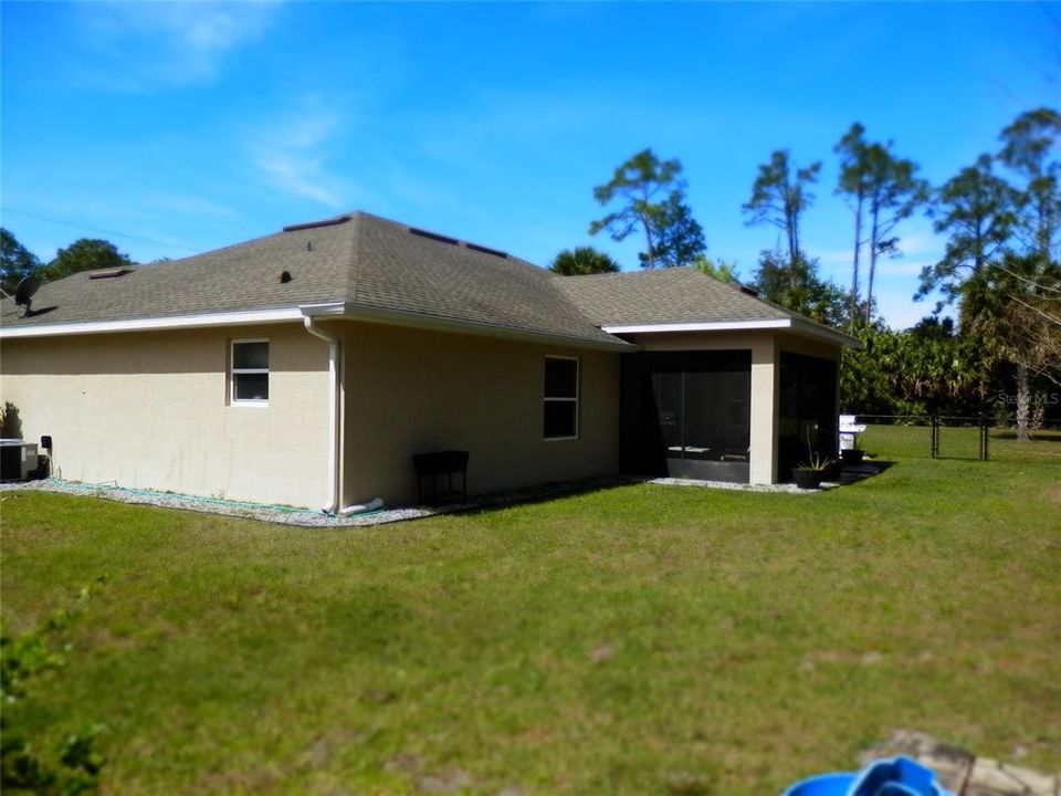 Active With Contract: $389,900 (3 beds, 2 baths, 1846 Square Feet)