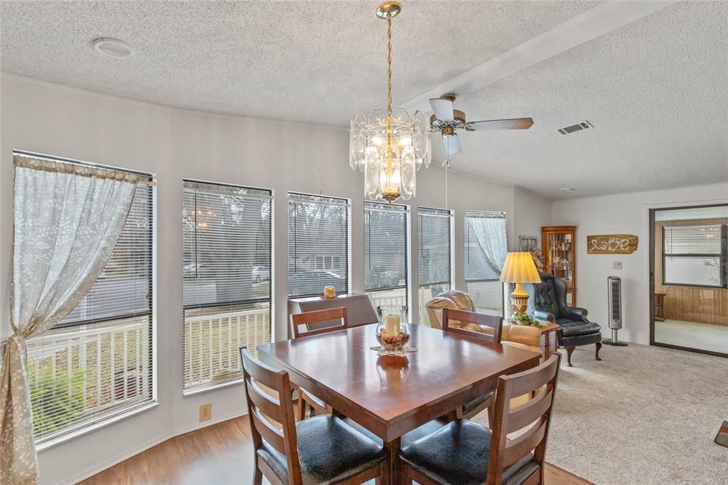 Recently Sold: $210,000 (2 beds, 2 baths, 1424 Square Feet)