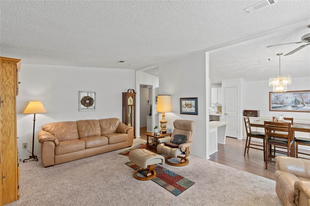 Recently Sold: $210,000 (2 beds, 2 baths, 1424 Square Feet)