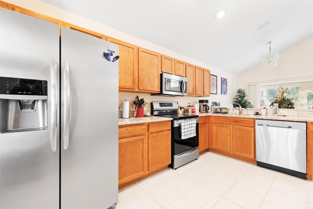 Active With Contract: $374,000 (3 beds, 2 baths, 1850 Square Feet)