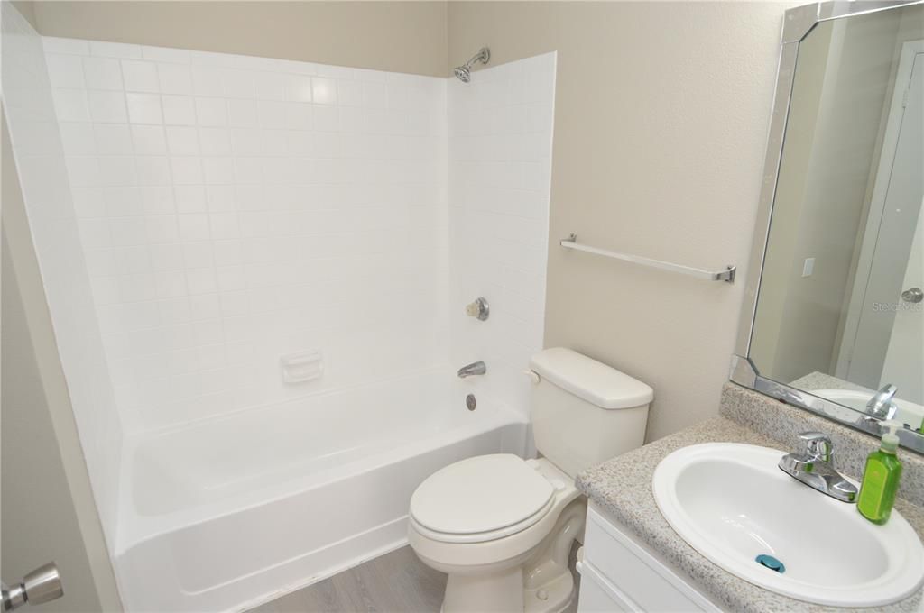 最近租的: $1,700 (2 贝兹, 2 浴室, 1129 平方英尺)