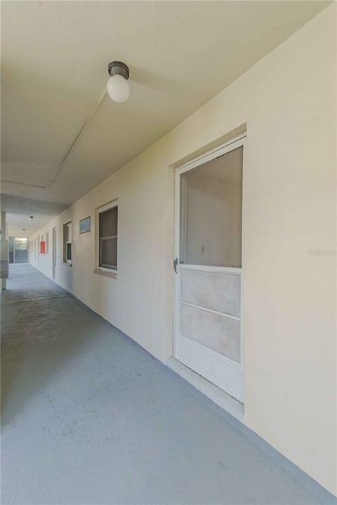 Active With Contract: $80,000 (2 beds, 2 baths, 917 Square Feet)