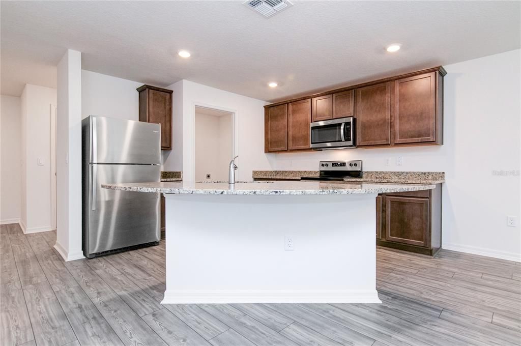 For Rent: $1,925 (2 beds, 2 baths, 1616 Square Feet)