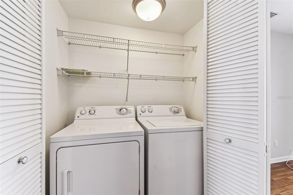 Active With Contract: $230,000 (2 beds, 2 baths, 1170 Square Feet)