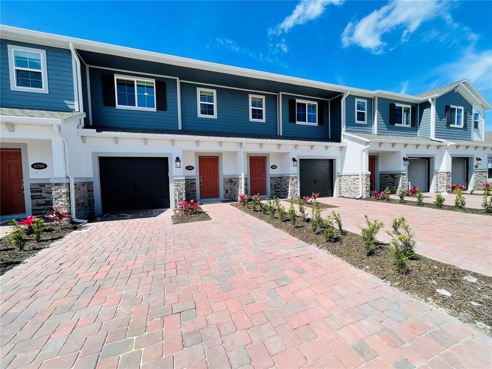 Vendido Recientemente: $414,470 (3 camas, 2 baños, 1472 Pies cuadrados)