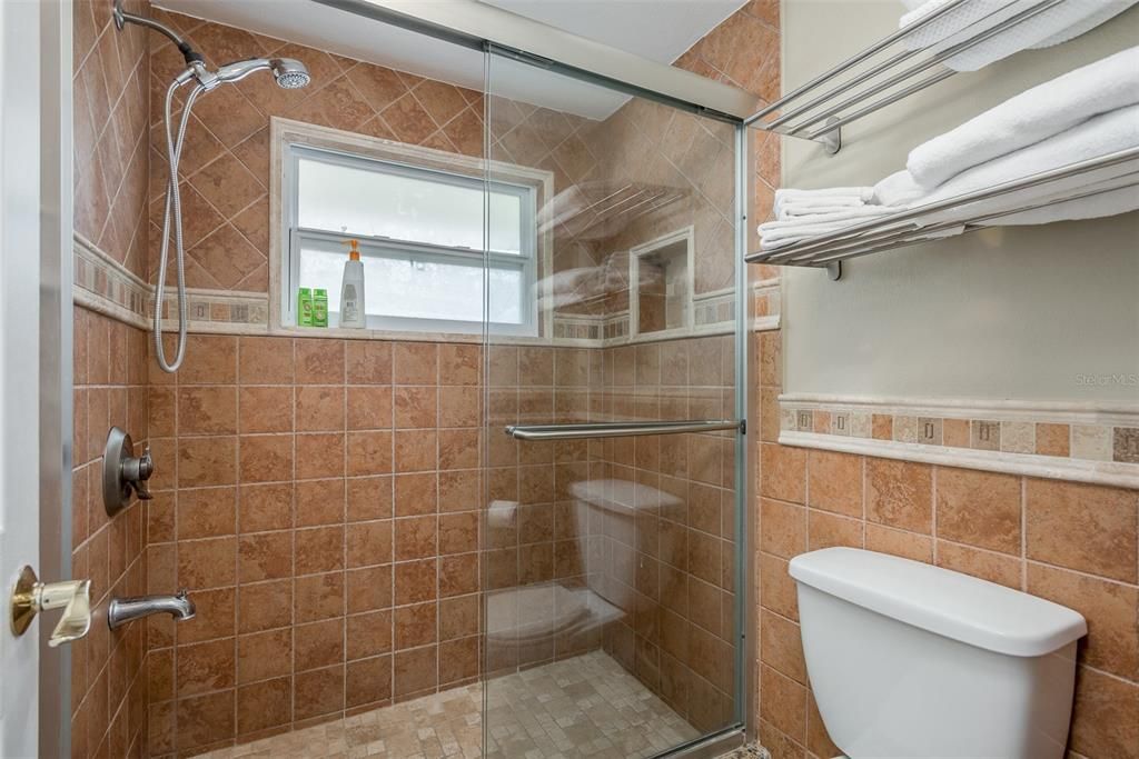 В аренду: $5,950 (6 спален, 3 ванн, 3335 Квадратных фут)