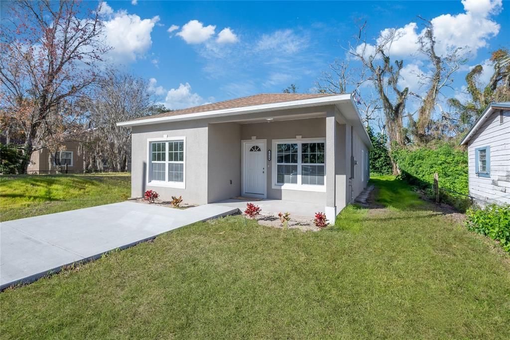 Recently Rented: $2,099 (3 beds, 2 baths, 1410 Square Feet)