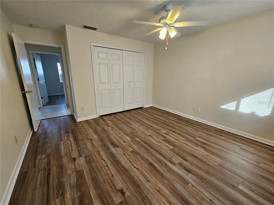 Recently Rented: $1,550 (2 beds, 1 baths, 864 Square Feet)