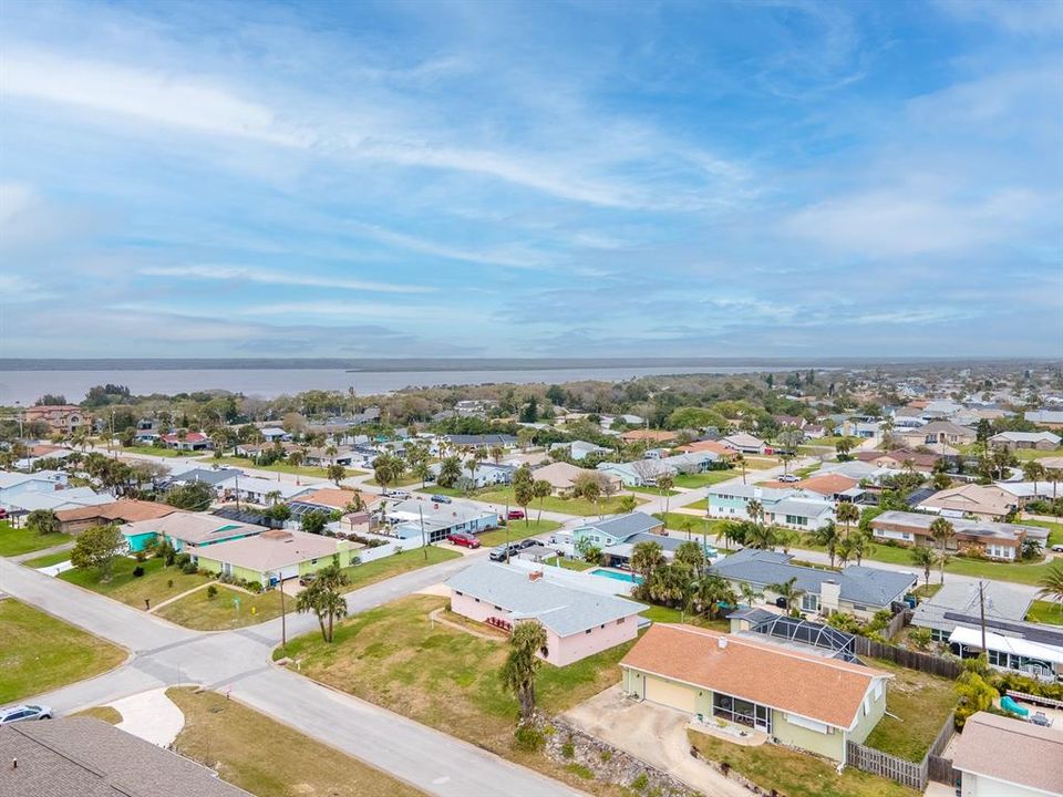 Active With Contract: $415,000 (2 beds, 2 baths, 1580 Square Feet)