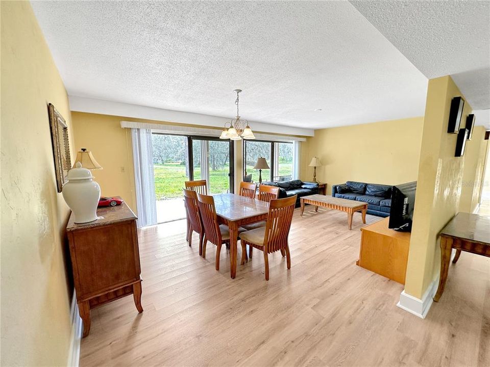 For Sale: $136,500 (2 beds, 2 baths, 1123 Square Feet)