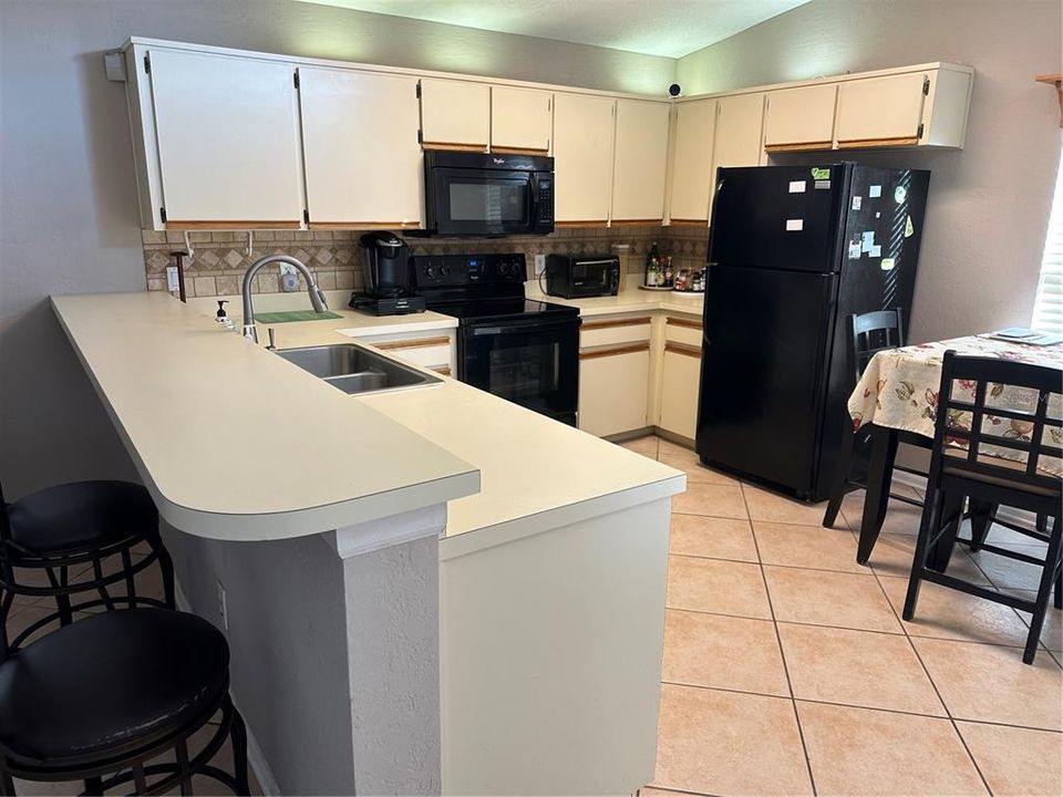 Recently Sold: $379,950 (3 beds, 2 baths, 1483 Square Feet)