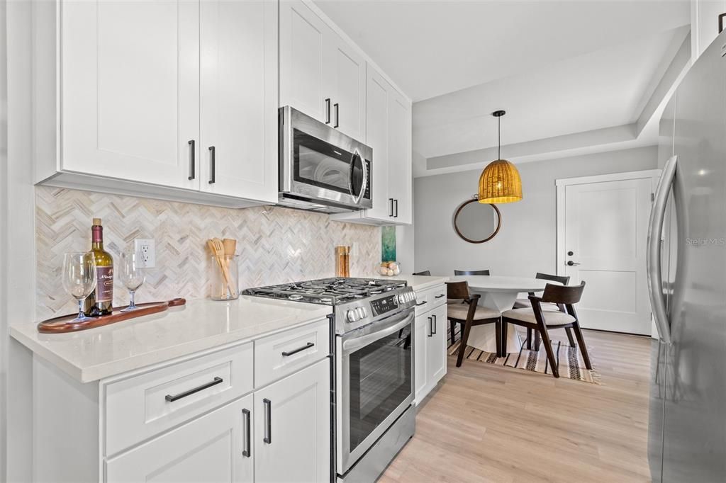 Recently Sold: $475,000 (2 beds, 2 baths, 1015 Square Feet)