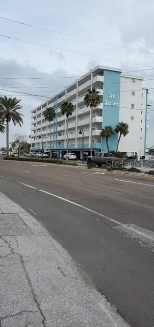 Recently Sold: $480,000 (2 beds, 2 baths, 1055 Square Feet)