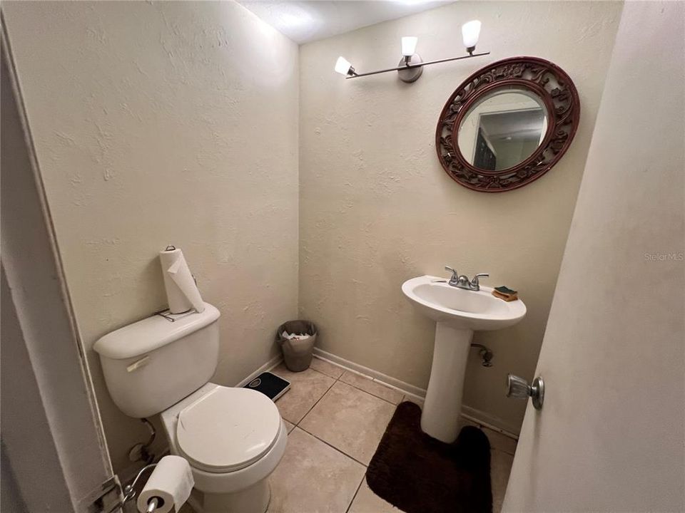 待售: $125,500 (2 贝兹, 2 浴室, 1211 平方英尺)