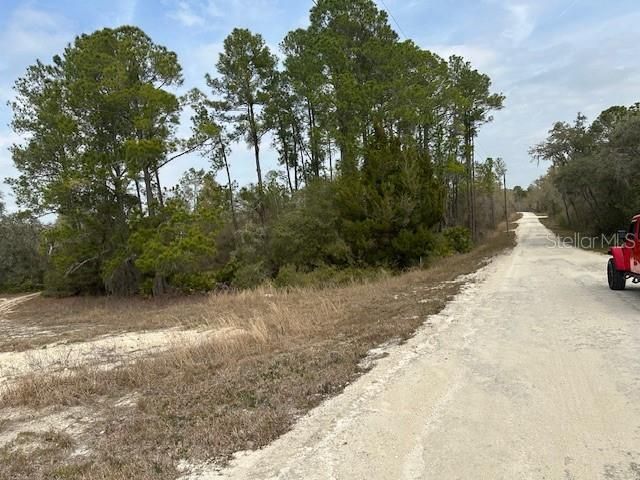 En Venta: $18,000 (0.69 acres)