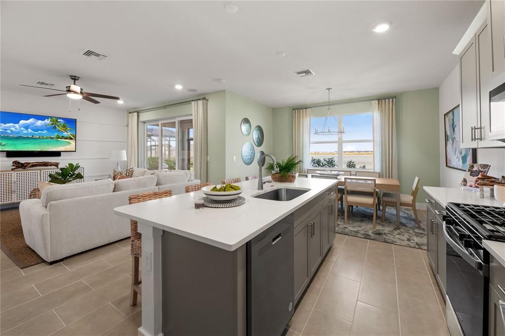 Active With Contract: $462,490 (5 beds, 3 baths, 2402 Square Feet)