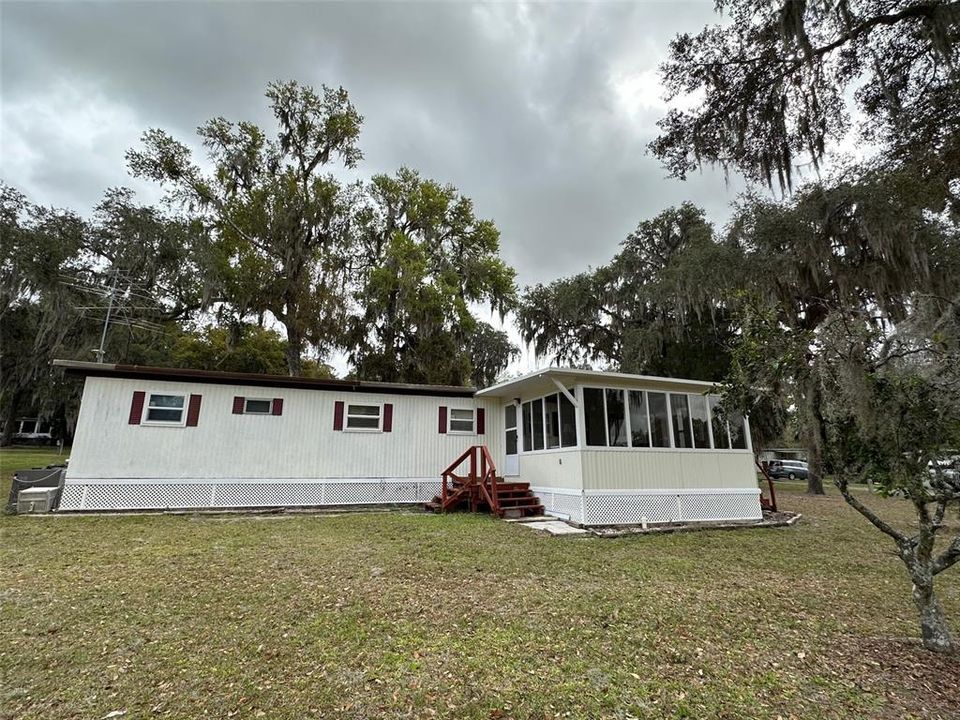 For Sale: $125,000 (4 beds, 2 baths, 1344 Square Feet)