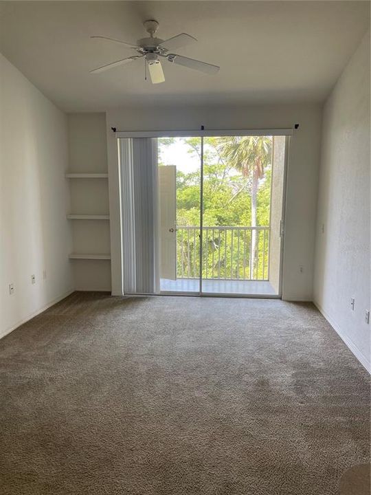 For Rent: $1,299 (1 beds, 1 baths, 672 Square Feet)