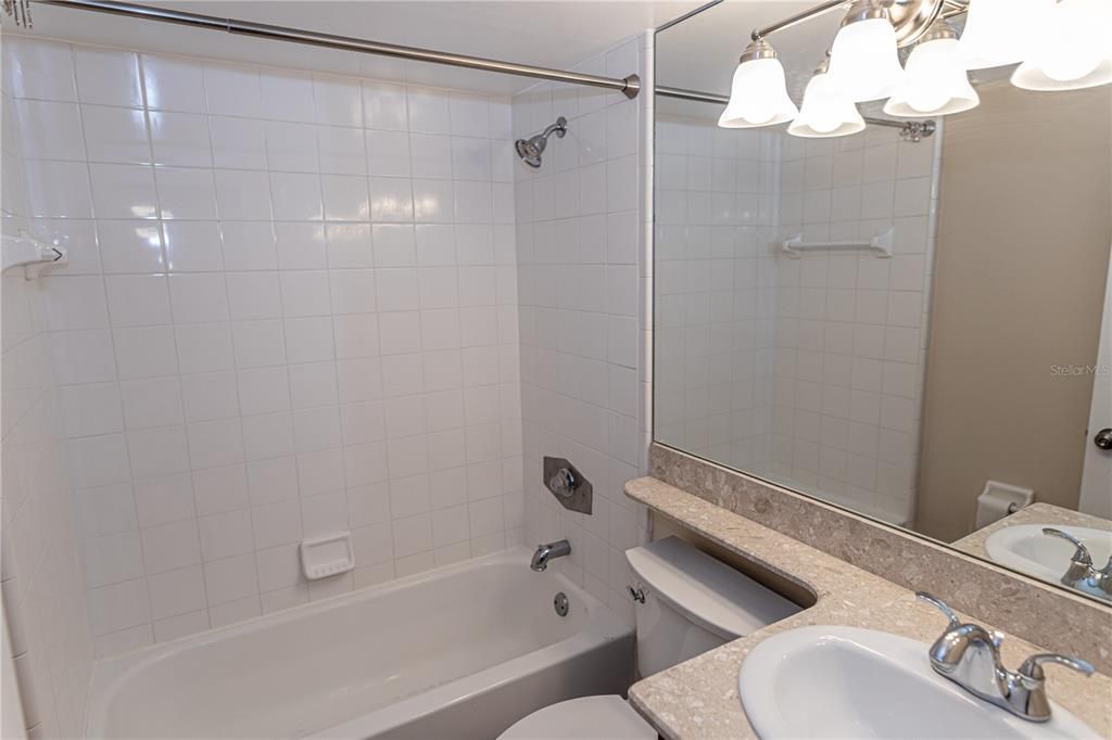最近租的: $1,750 (2 贝兹, 2 浴室, 878 平方英尺)