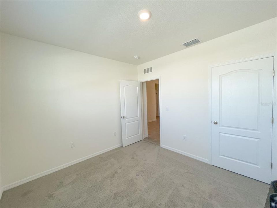 For Rent: $2,050 (3 beds, 2 baths, 1672 Square Feet)